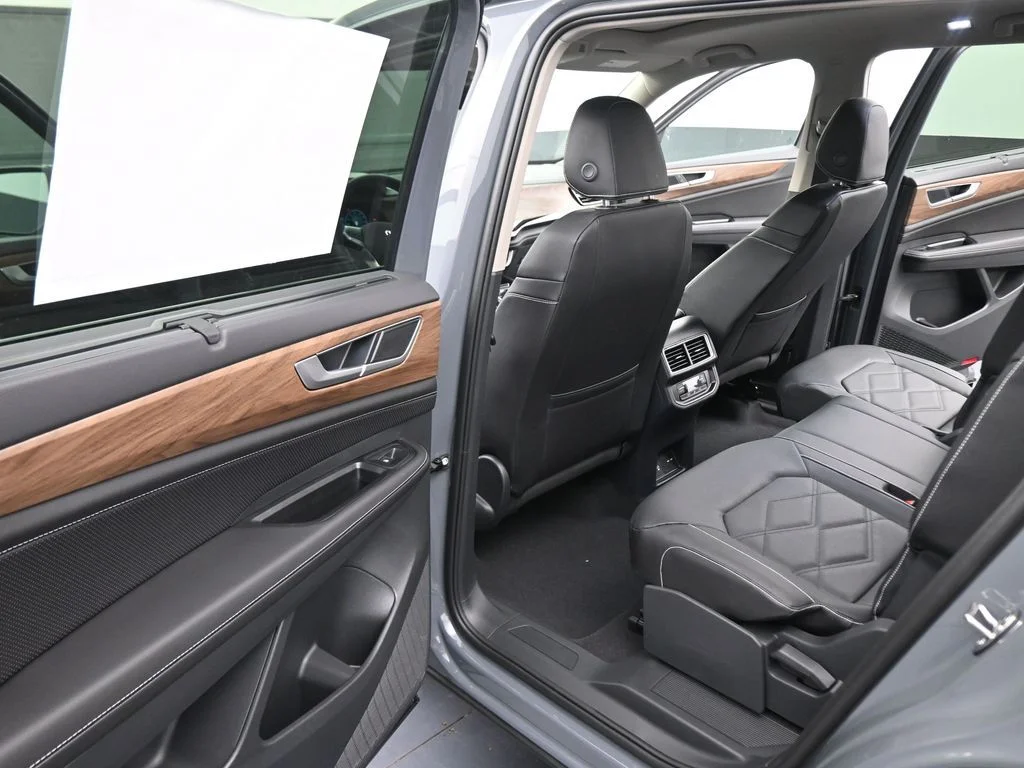 New 2026  Volkswagen 2.0T SE w/Technology image 39