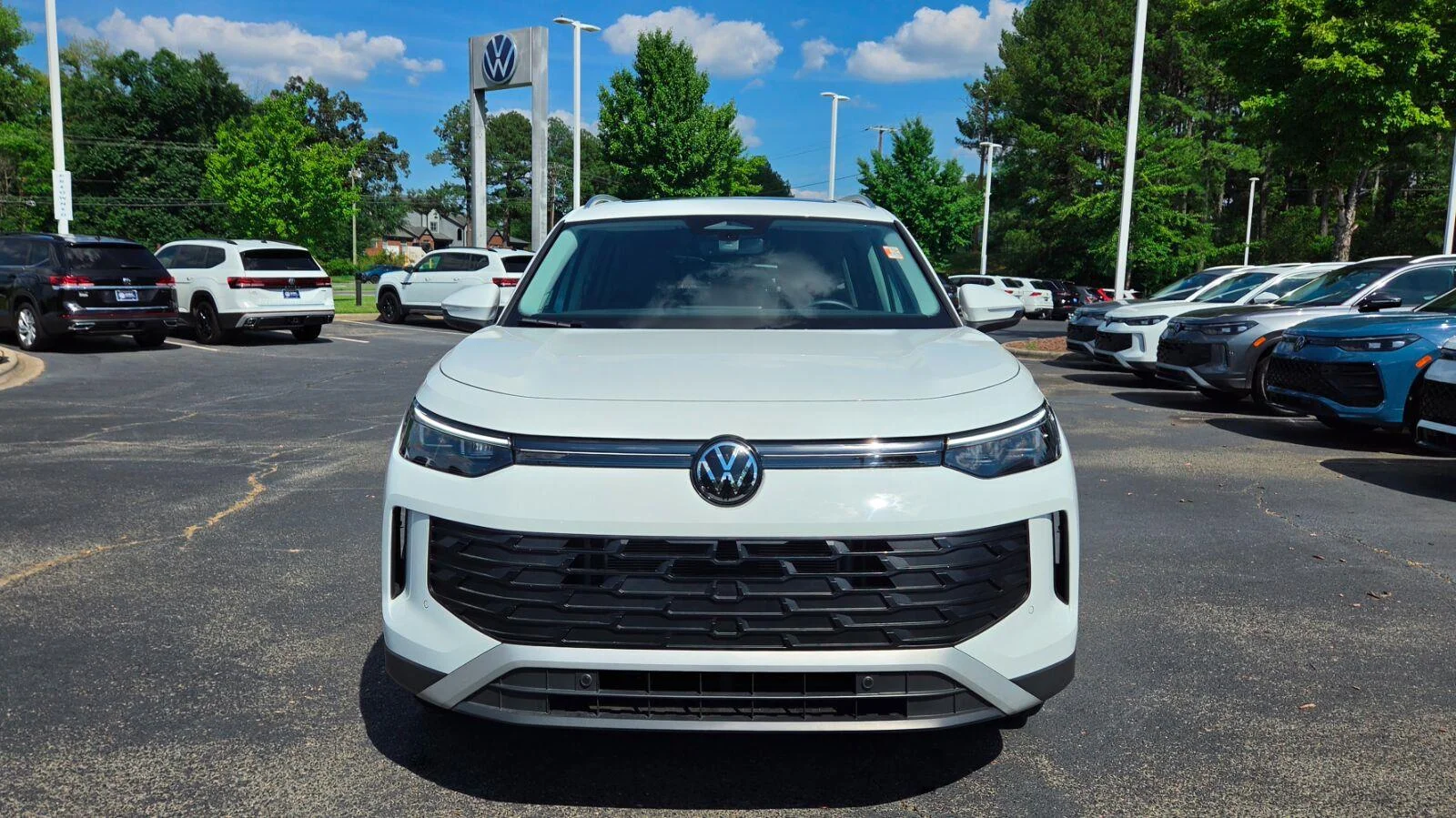 Certified Used 2026 Pure White Volkswagen SE image 7