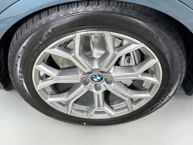 2027 BMW X7 40i - Photo 33