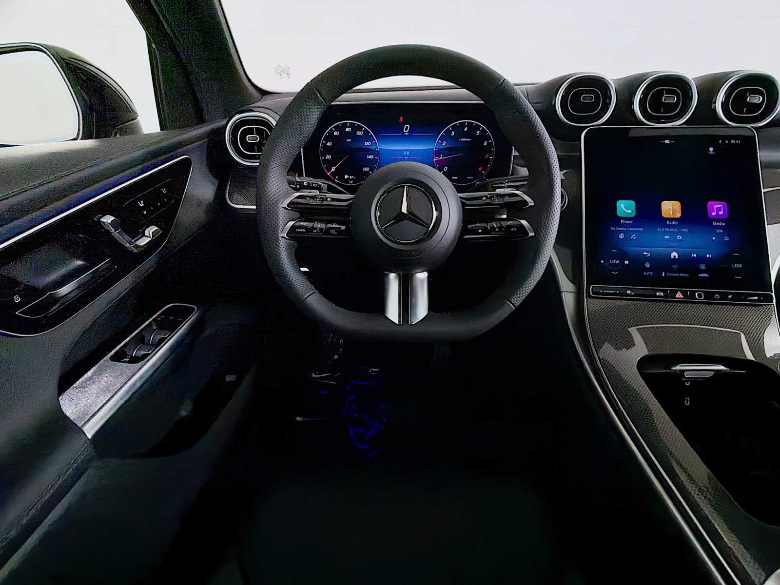 New 2026 Black Mercedes-Benz GLC 300 SUV image 12