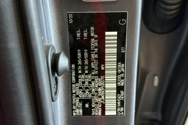 Used 2023 Nebula Gray Pearl Lexus 460 image 40