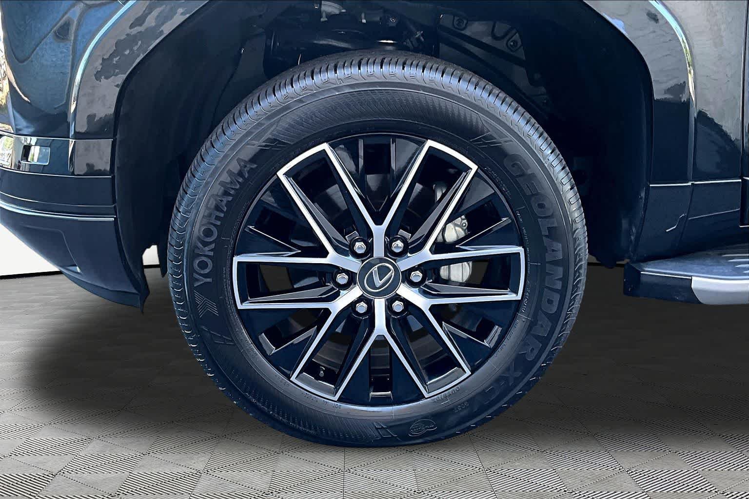 Used 2025 Caviar Lexus Premium+ image 11