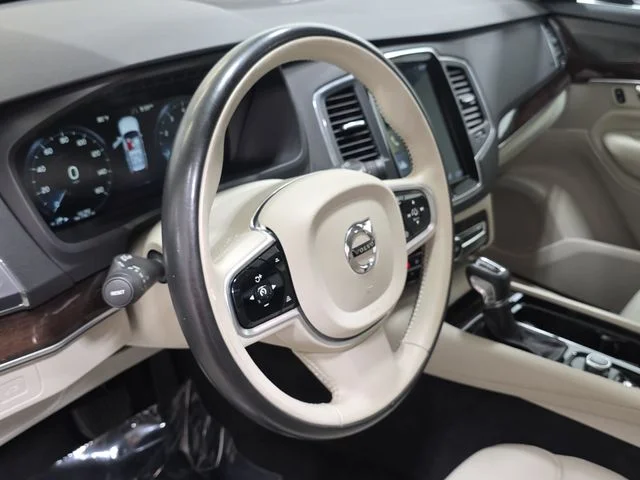 Used 2019 Magic Blue Metallic Volvo T5 Momentum image 14