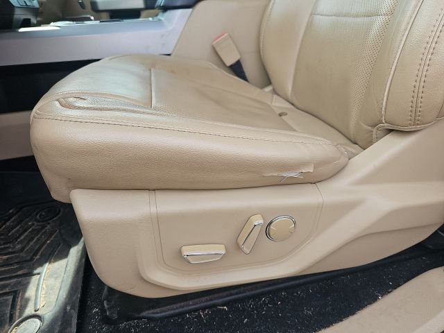 Used 2019 White Ford Lariat image 19