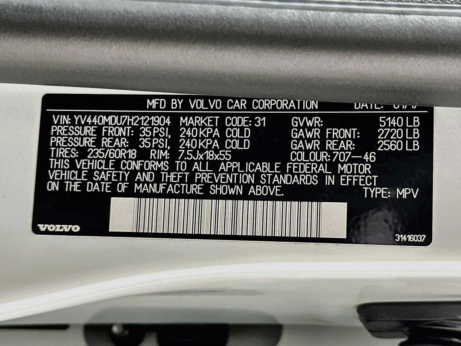 Used 2017 Crystal White Pearl Metallic Volvo Inscription image 30