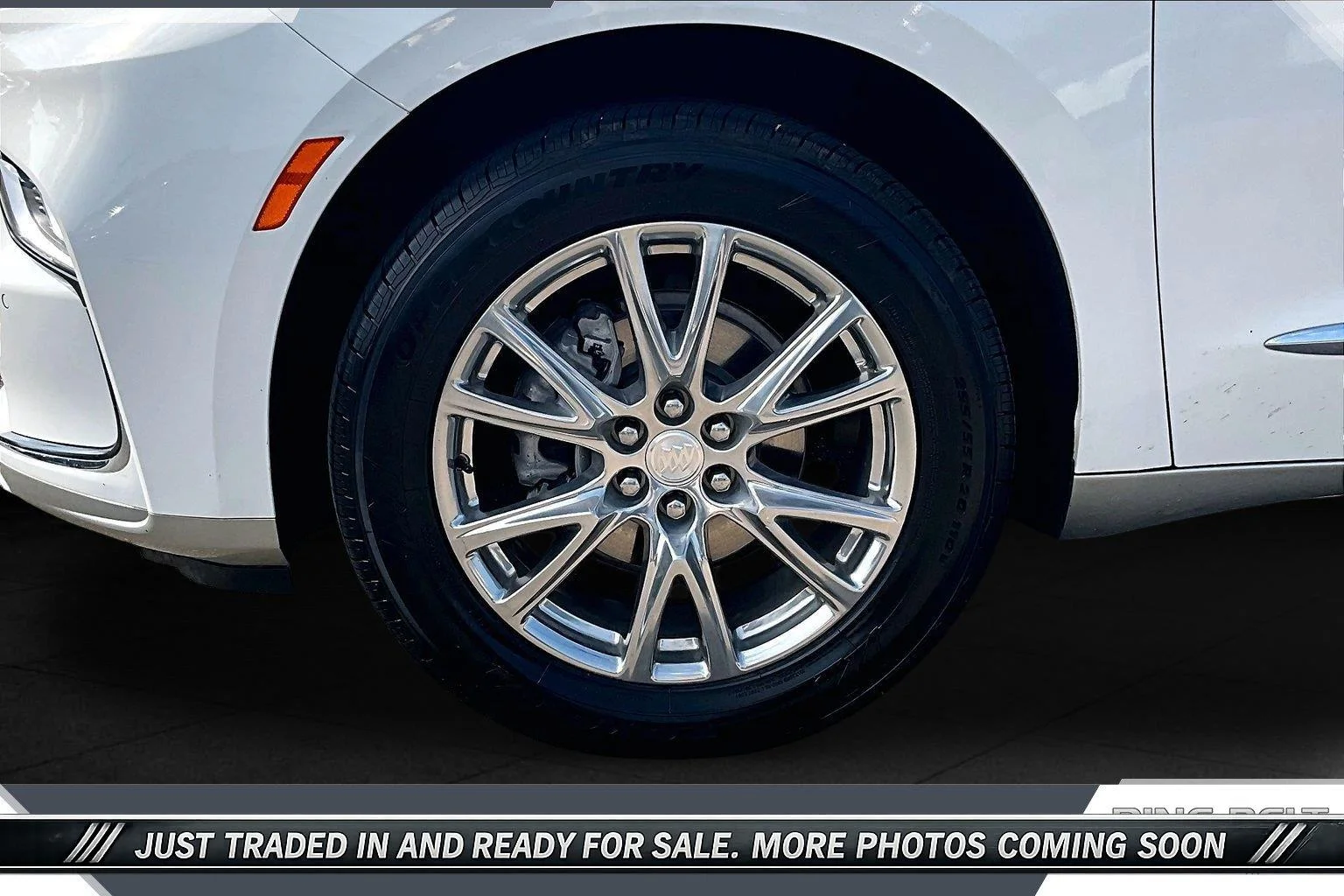 Used 2022 Summit White Buick Premium image 7