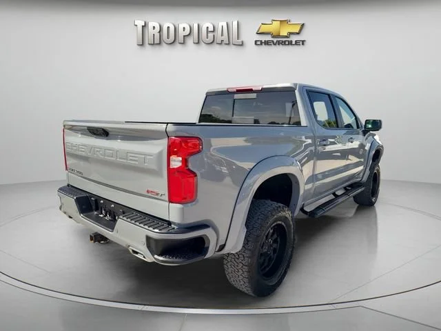 Used 2025 Slate Gray Metallic Chevrolet RST image 5