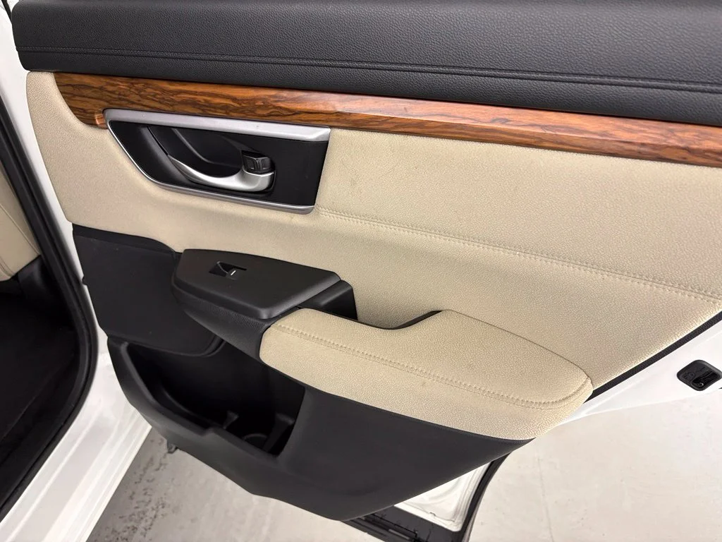 Used 2017  Honda EX image 35