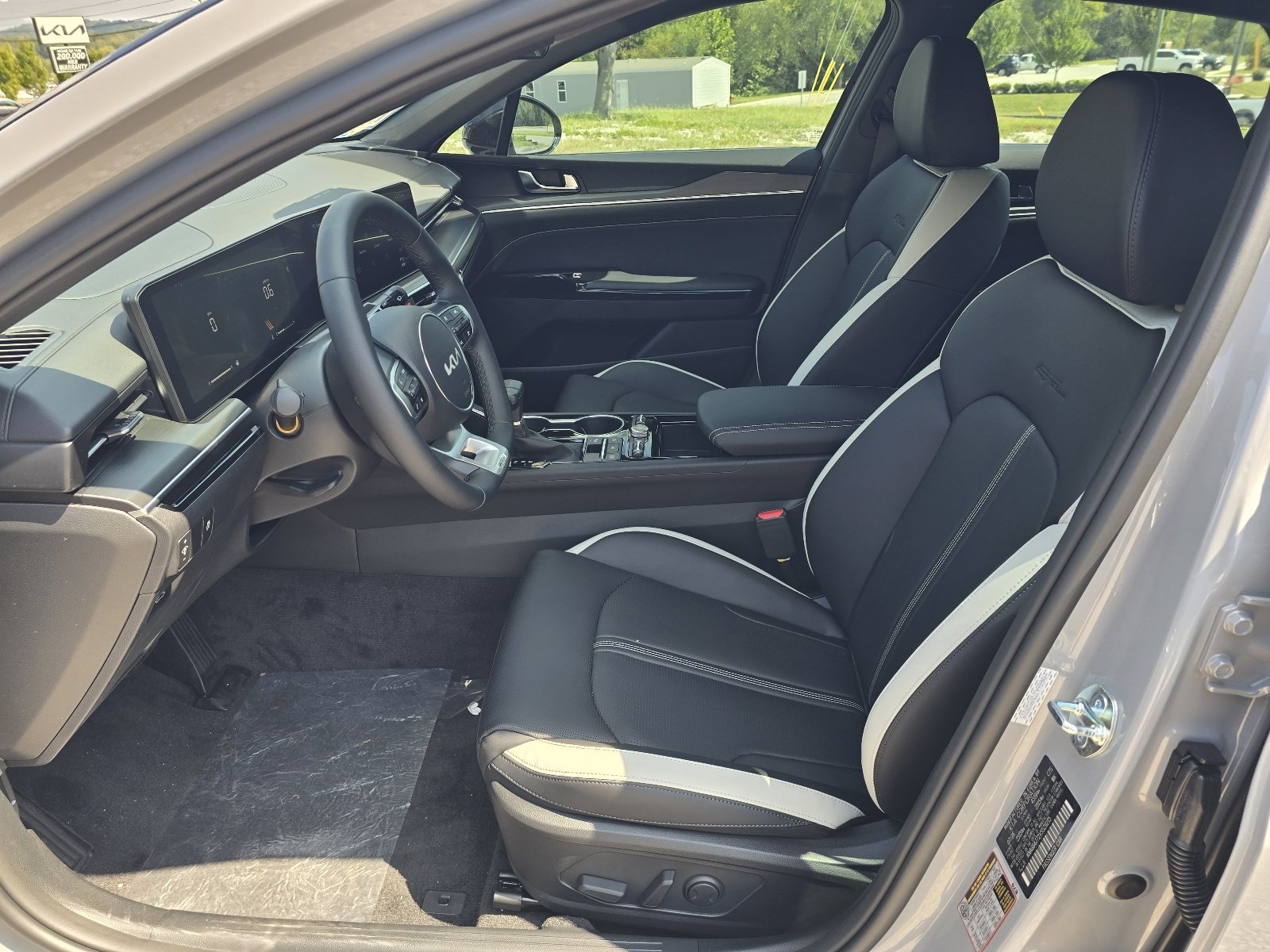 New 2027 Wolf Gray Kia GT-Line image 5