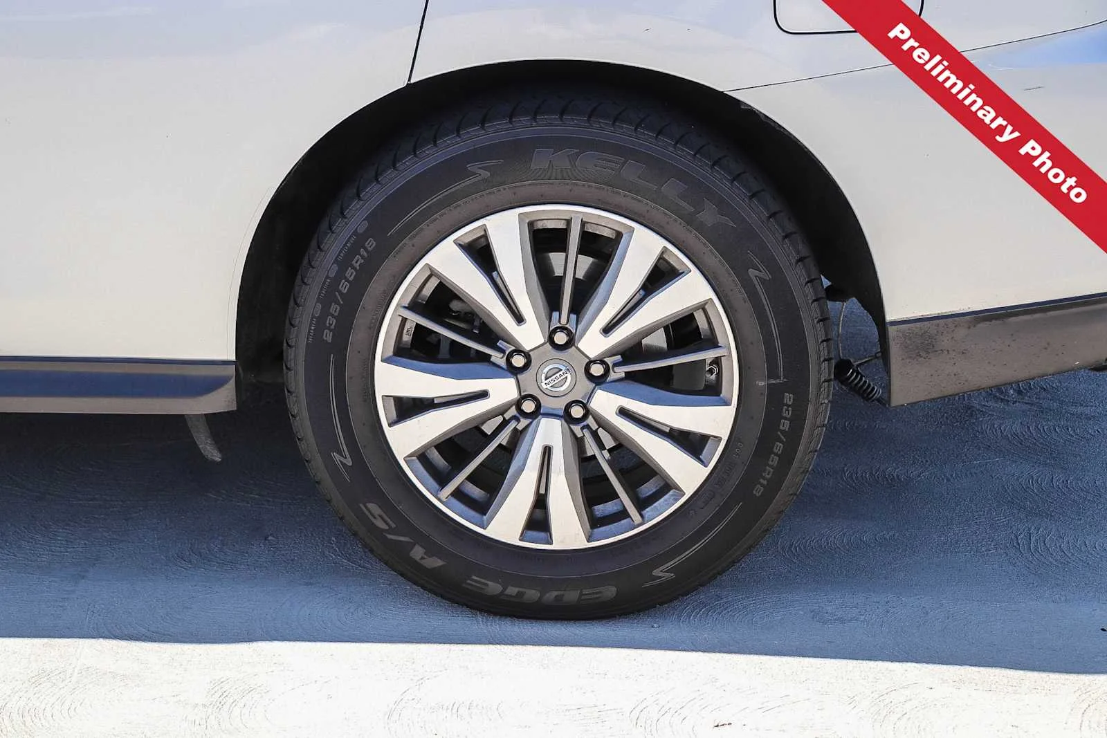 Used 2017 Brilliant Silver Metallic Nissan SV image 11
