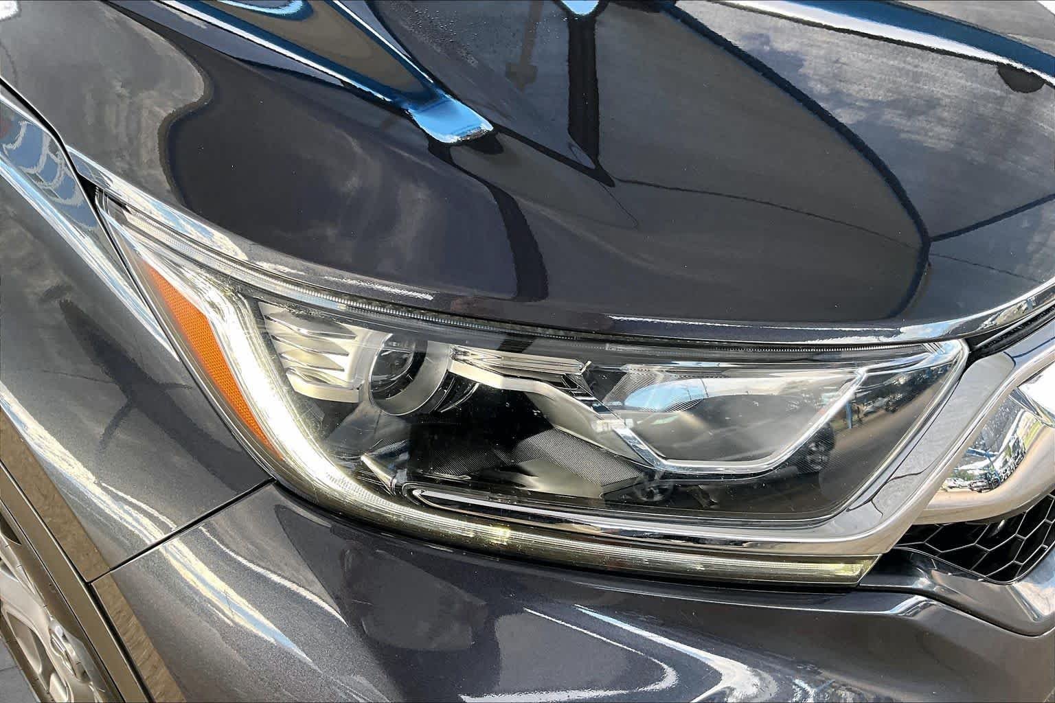 Used 2018 Gunmetal Metallic Honda EX-L image 28