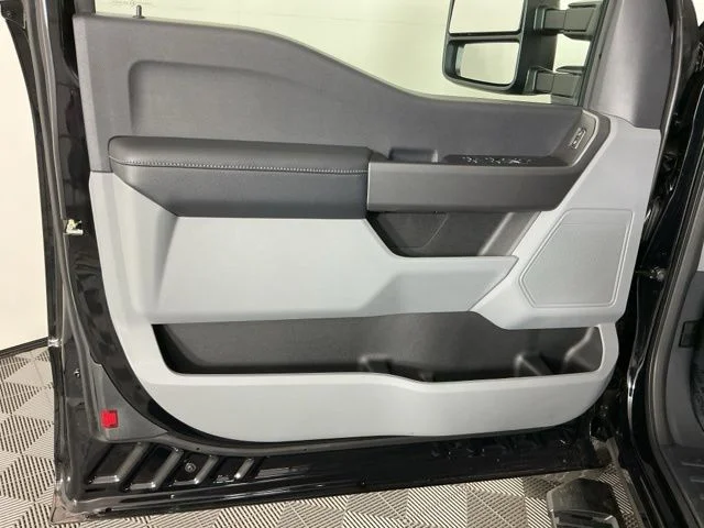 New 2026 Agate Black Metallic Ford XL image 15