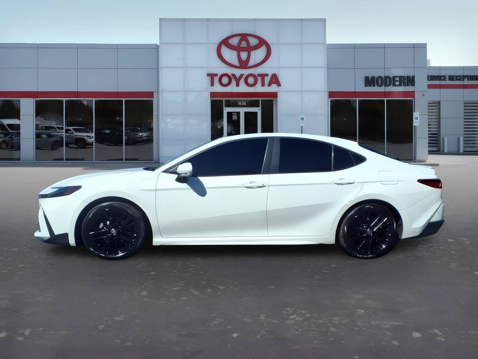 Certified Used 2025 Ice Cap Toyota SE image 2