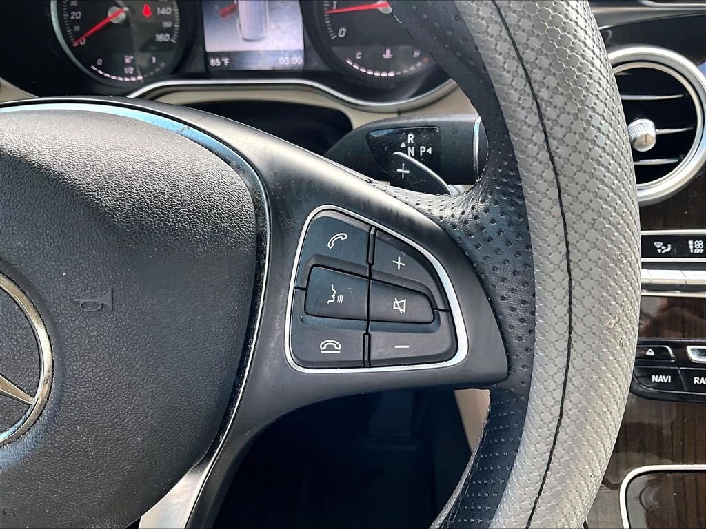 Used 2019 White Mercedes-Benz GLC 300 image 24