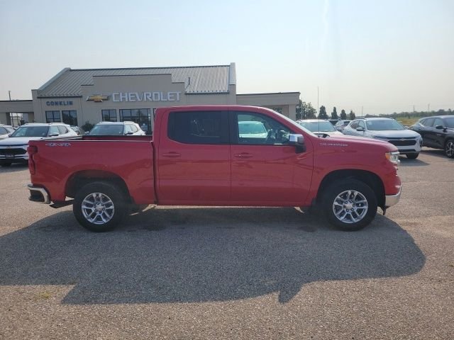 Used 2023 Red Chevrolet LT image 18