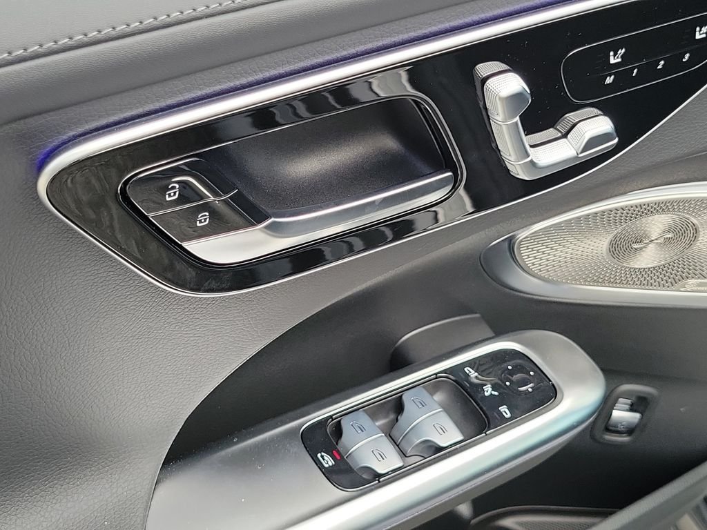 New 2026 Selenite Grey Metallic Mercedes-Benz C 300 image 17