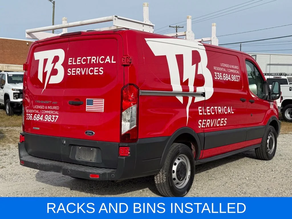 Used 2015 Red Ford Base image 5