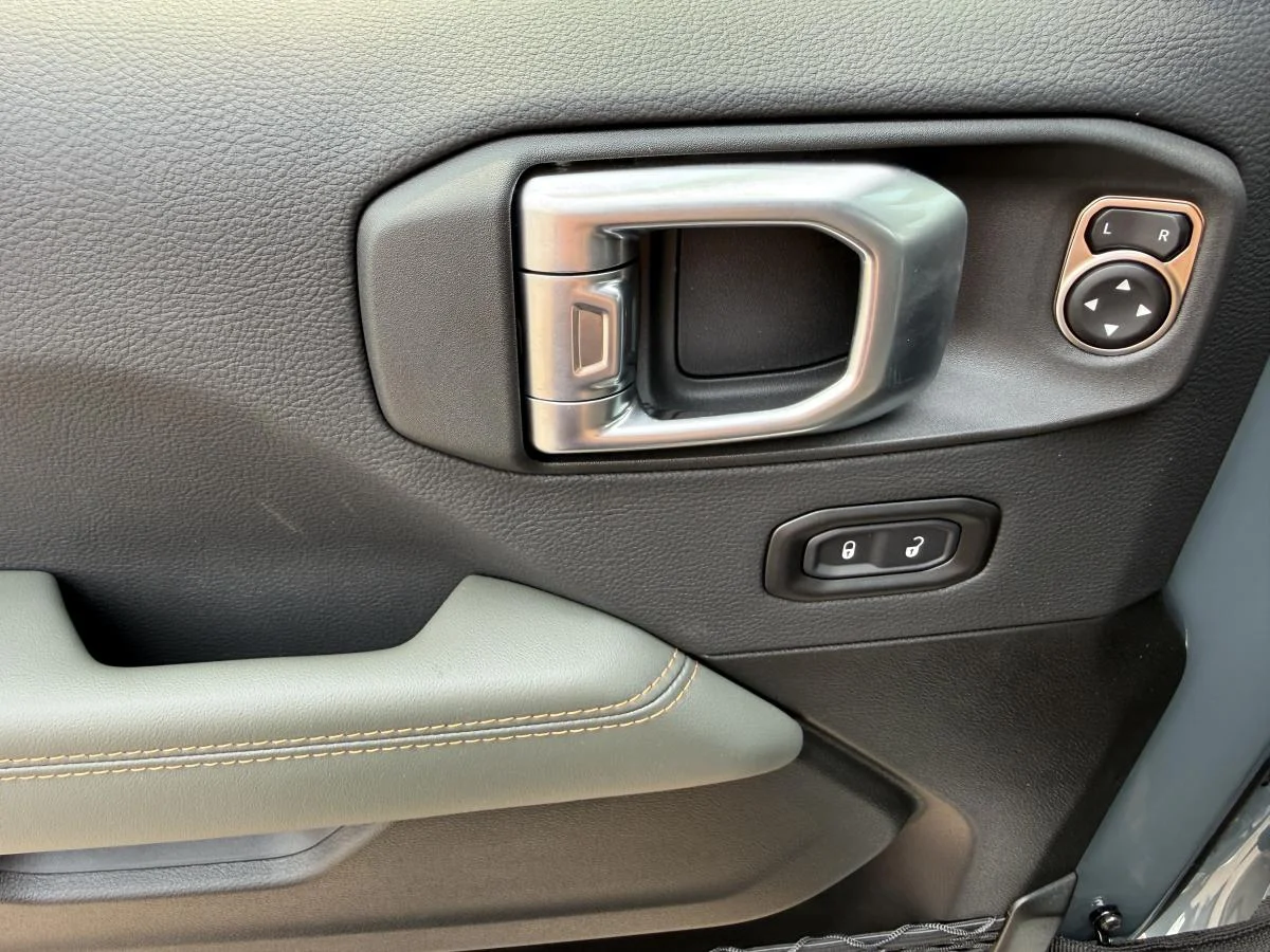 New 2026 Dark blue Jeep Mojave X image 12