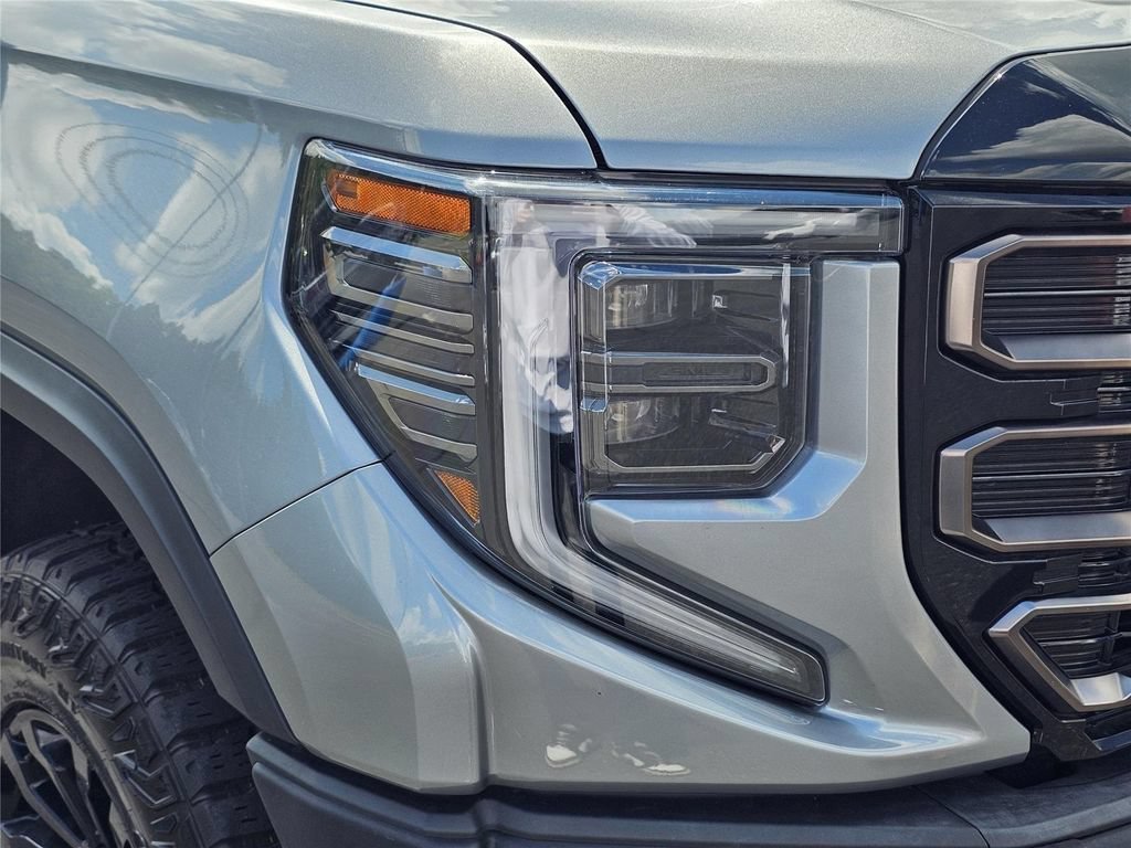 2023 GMC Sierra 1500 AT4X - Photo 4
