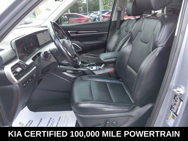 Used 2023 Silver Kia S image 23