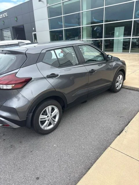 Used 2024 Gray Nissan S image 5