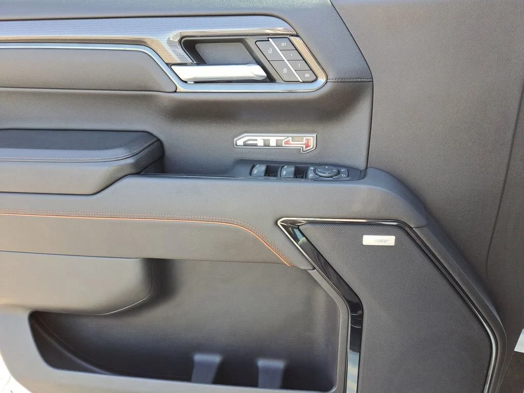 Used 2023 Summit White GMC AT4 image 18