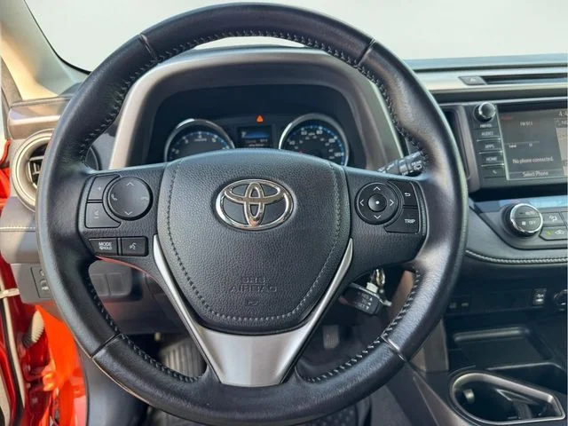 Used 2016 Red Toyota XLE image 20