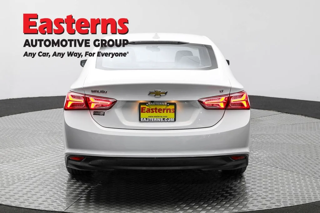 Used 2022 White Chevrolet LT image 6