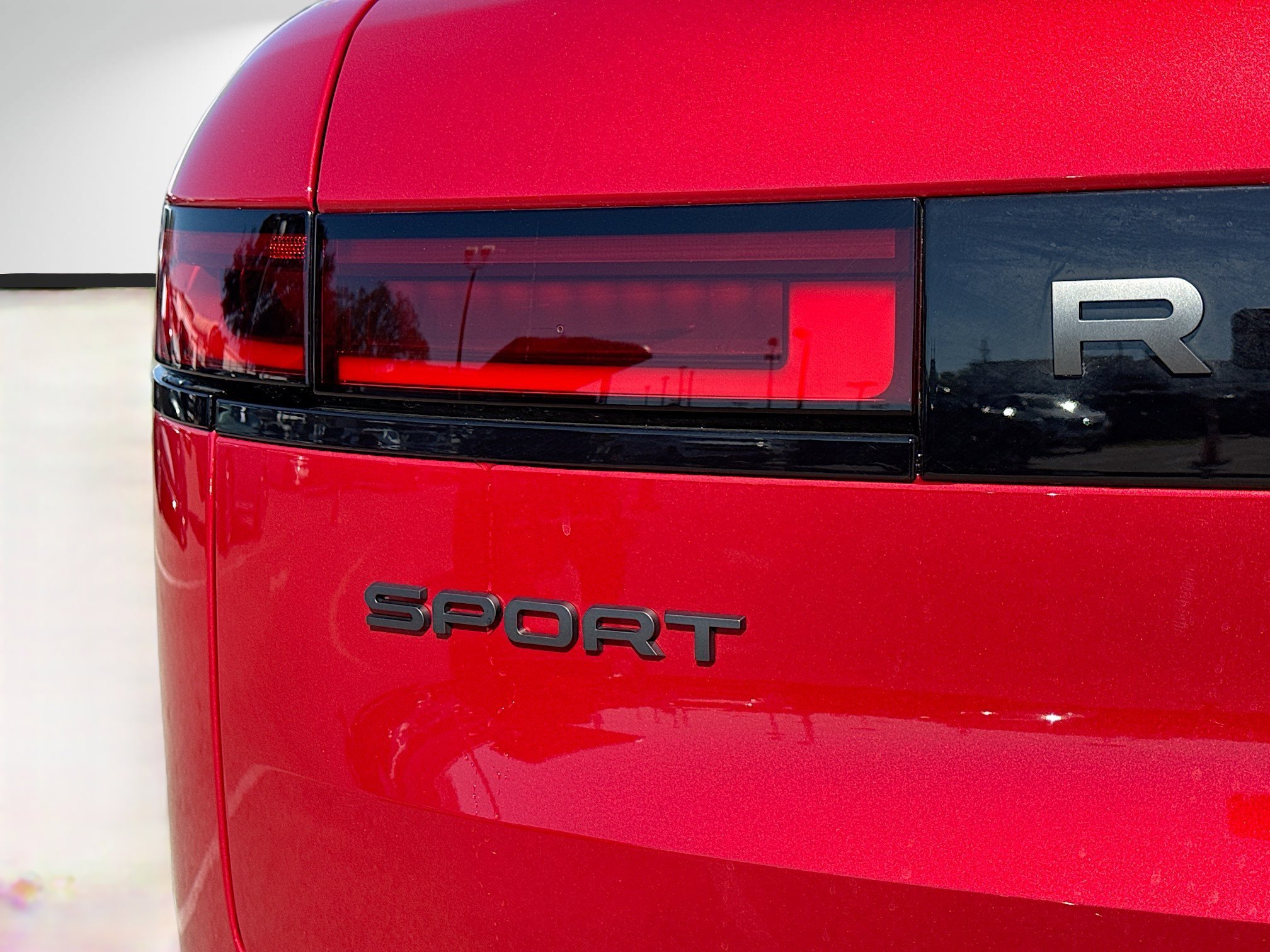 New 2026 Firenze Red Land Rover Dynamic SE image 10
