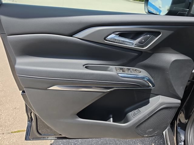 New 2026 Mosaic Black Metallic Chevrolet LT image 19