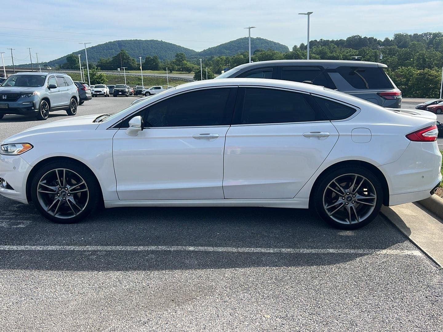 Used 2014 White Platinum Metallic Tri-Coat Ford Titanium image 2
