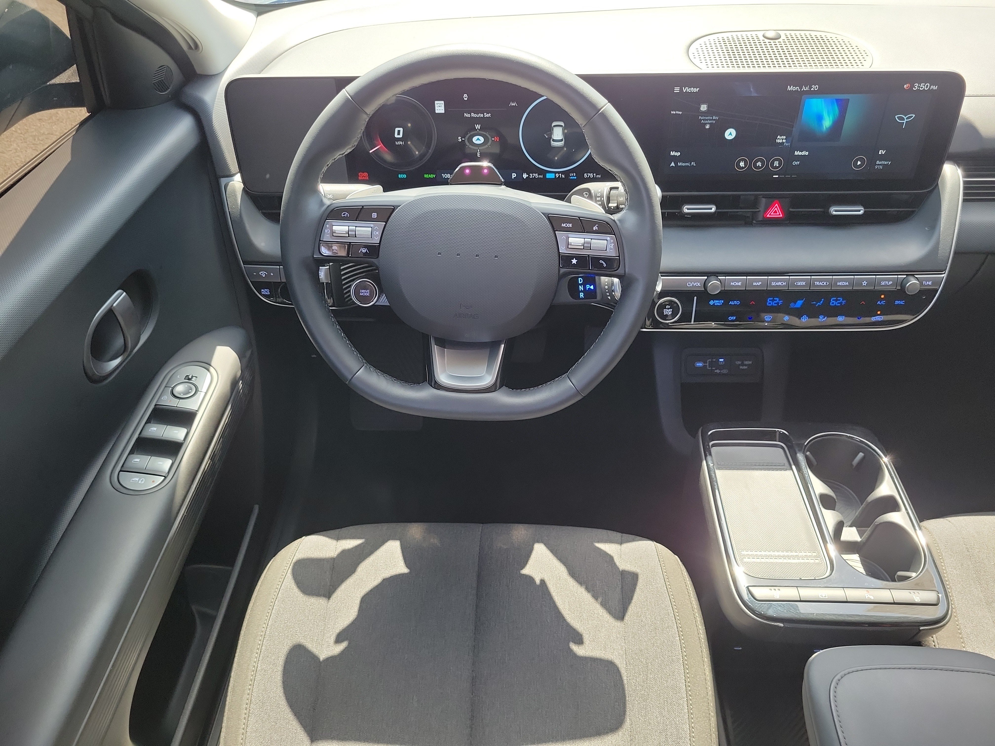 Used 2025 Teal Hyundai SE image 12