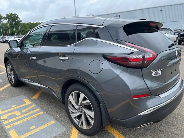 Used 2019 Gun Metallic Nissan SL image 5