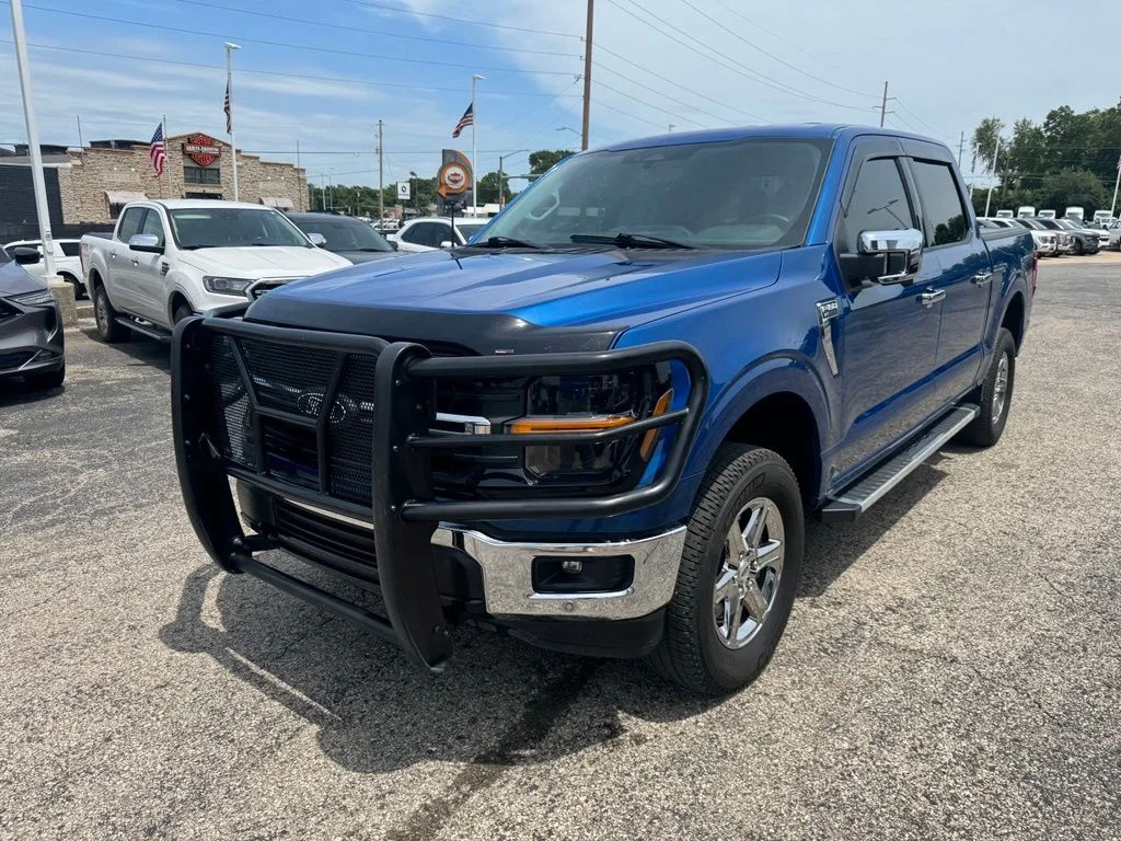 Used 2024 Blue Metallic Ford XLT image 3