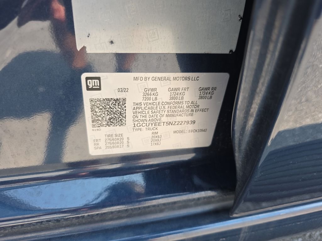 Used 2022 Northsky Blue Metallic Chevrolet RST image 35