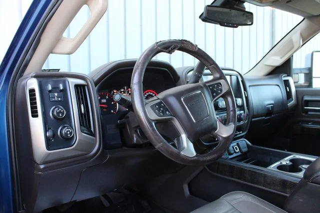 Used 2015 Blue GMC Denali image 2