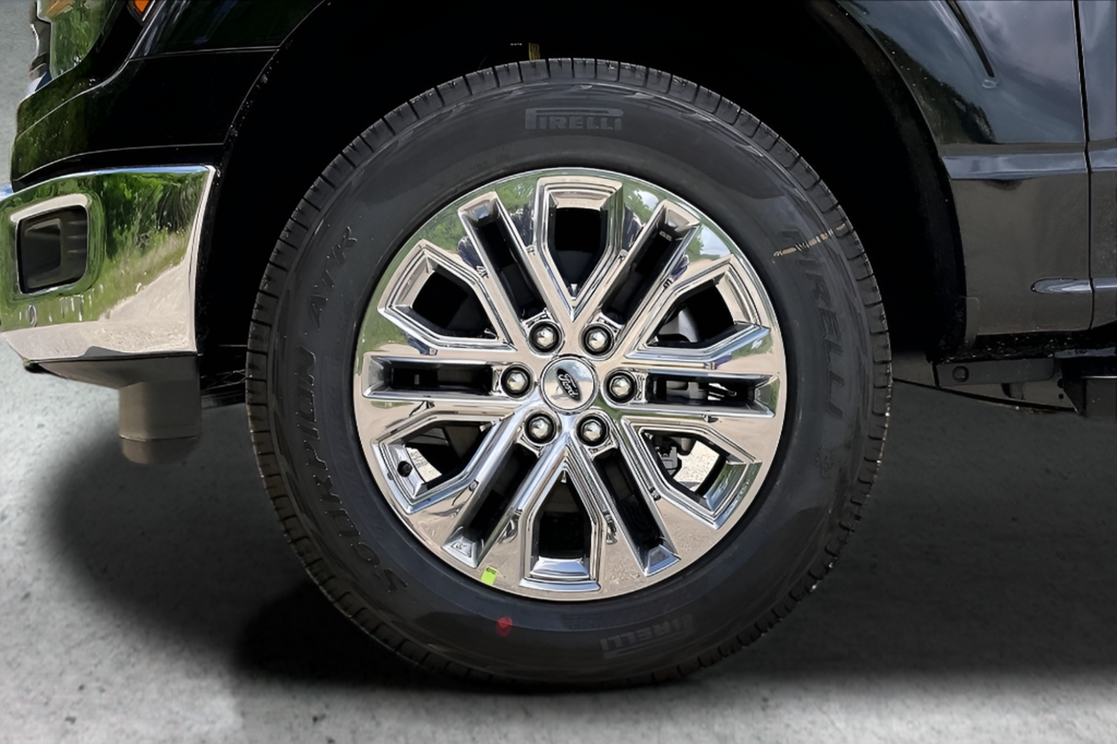 New 2026 Black Ford XLT image 17
