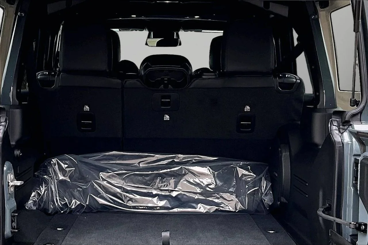 New 2026 Anvil Clear-Coat Exterior Paint Jeep Sahara image 23