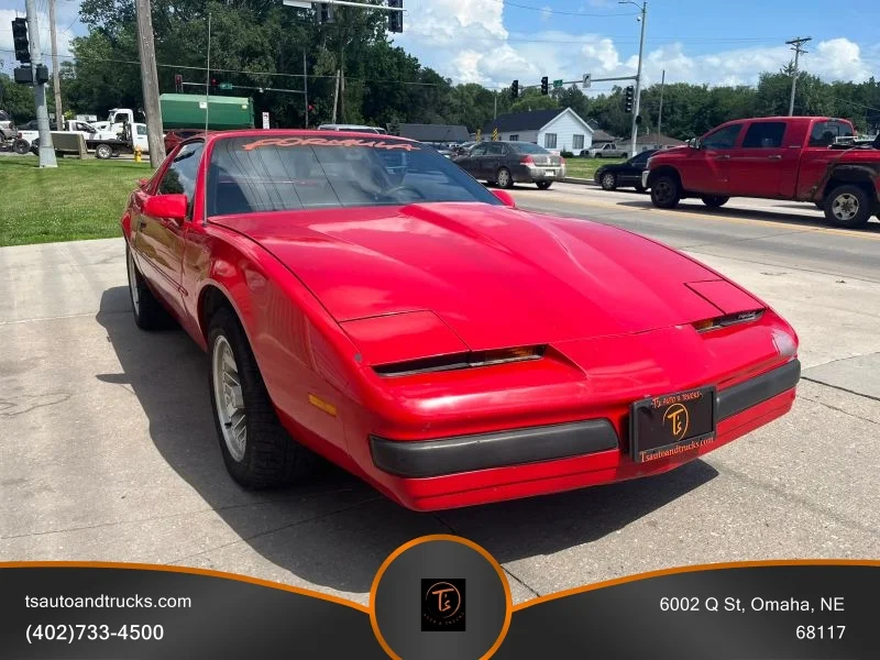 Used 1990 Red Pontiac Formula 2D Coupe image 4
