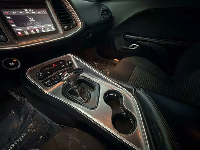 Used 2020 Red Dodge SXT image 21