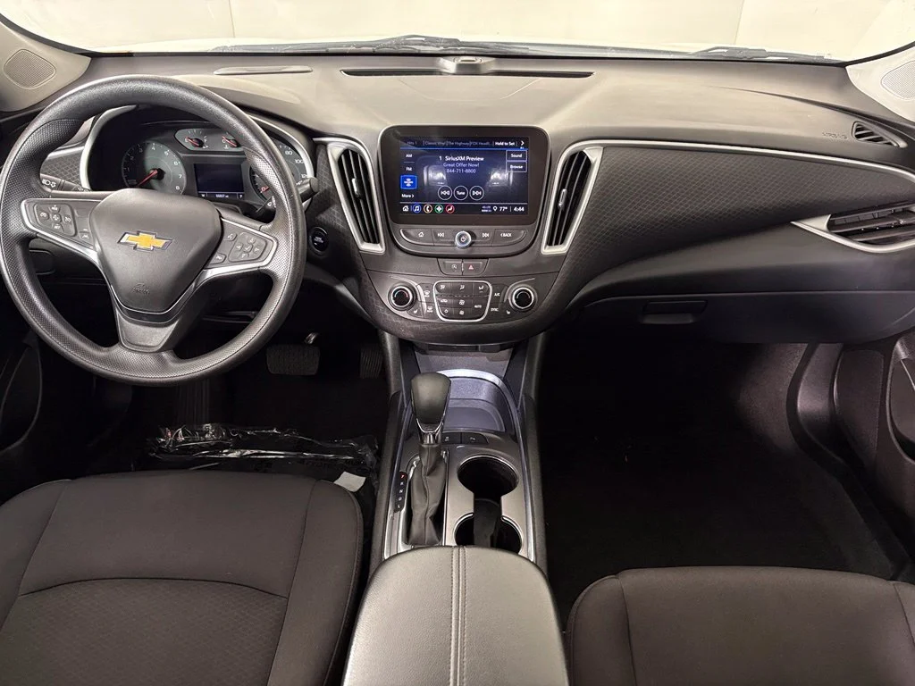 Used 2024 White Chevrolet LT image 32