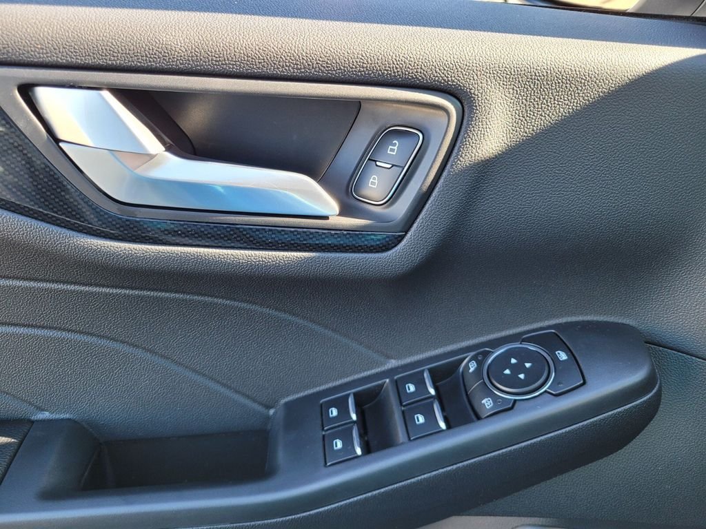 New 2025 Space Silver Metallic Ford ST-Line image 49