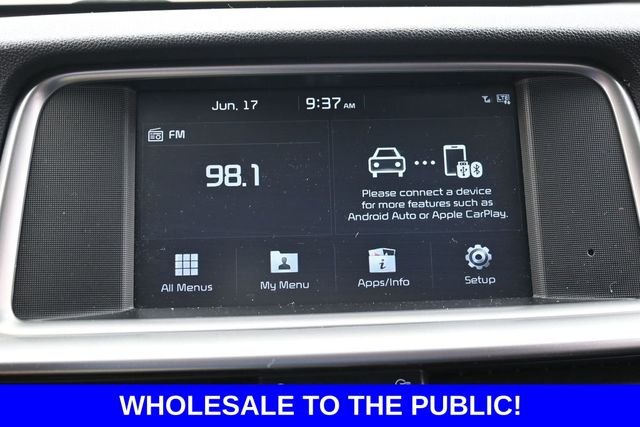 Used 2019 Black Kia S image 22