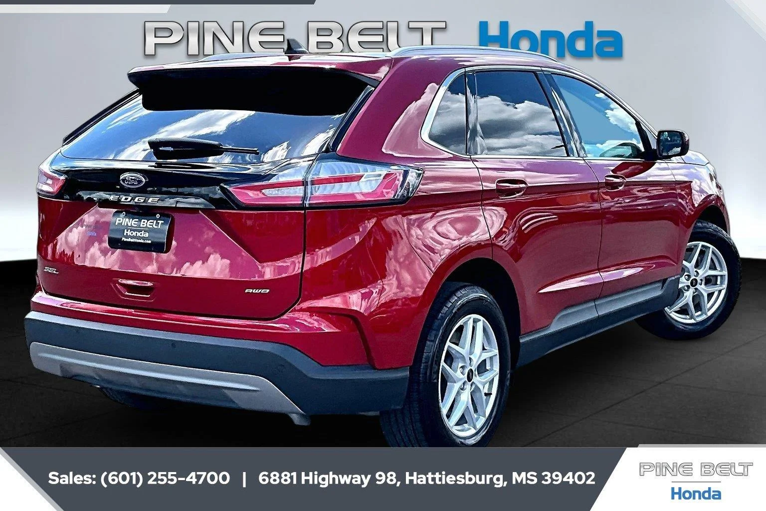 Used 2024 Rapid Red Metallic Tinted Clearcoat Ford SEL image 11