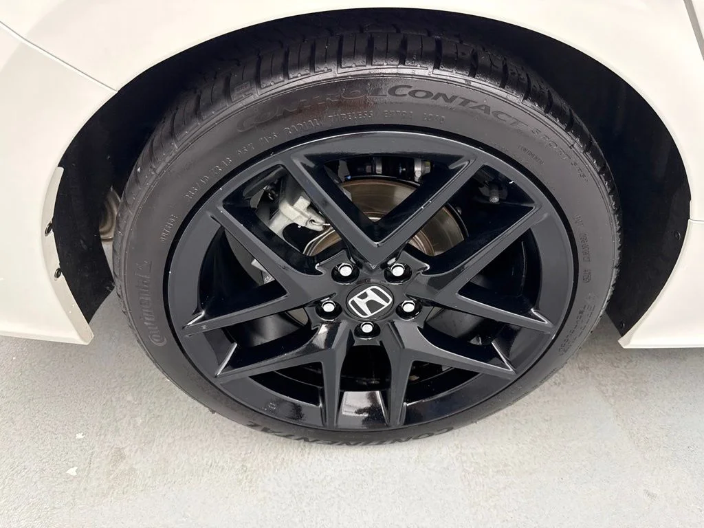Used 2024 White Honda Base image 10