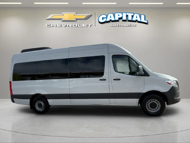 Used 2025  Mercedes-Benz Passenger 170 WB image 12