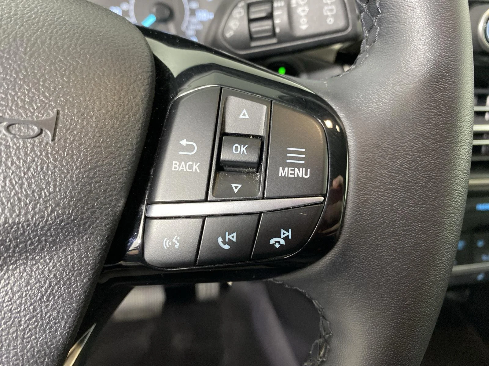 Used 2022 Iced Blue Silver Ford SE image 15