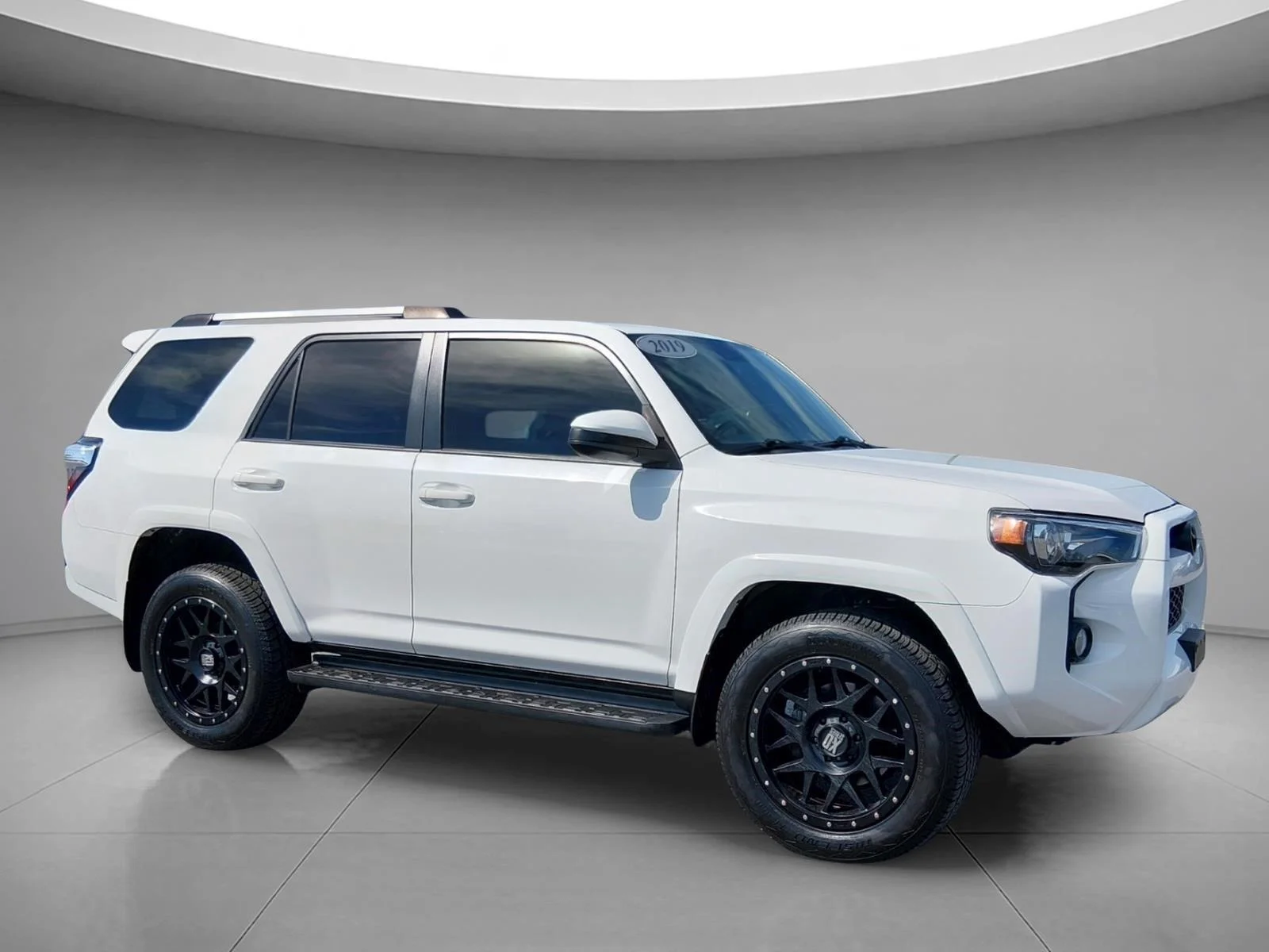 Used 2019 Super White Toyota SR5 image 7