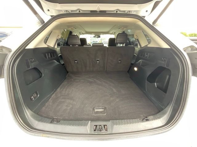 Used 2020 White Ford SEL image 19