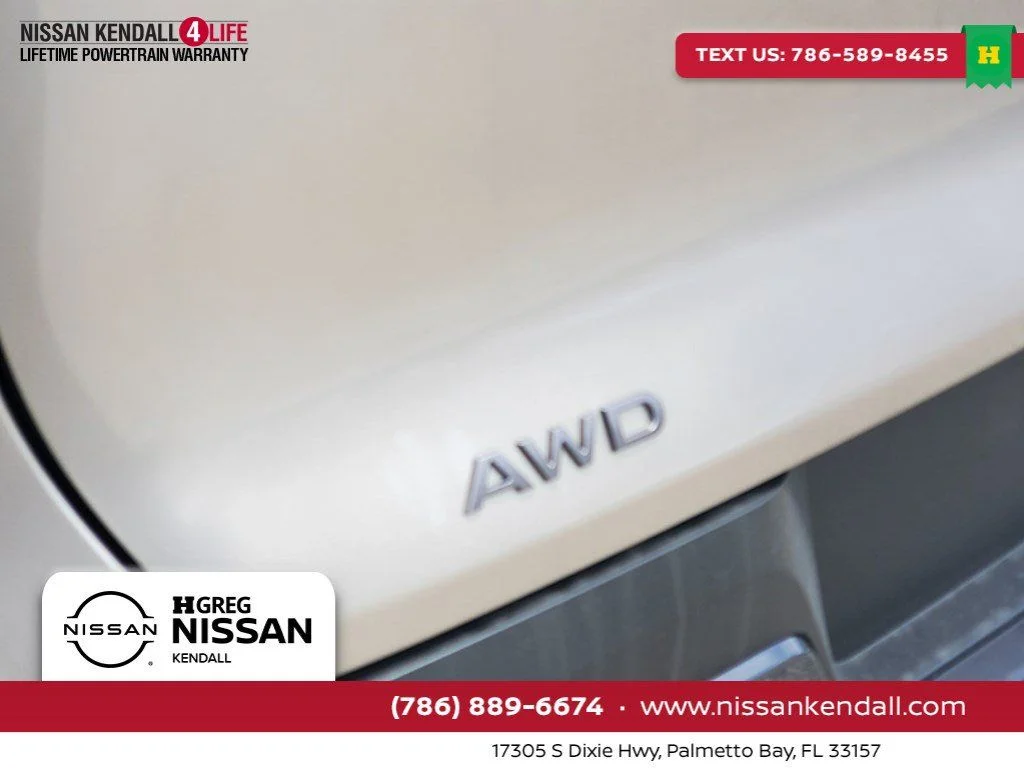 New 2026 Champagne Silver Metallic Nissan SL image 12